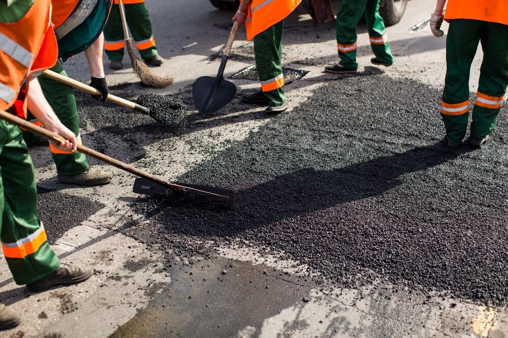Gmina Sanok modernizuje drogi: 10 miejscowości zyska nowe nawierzchnie!