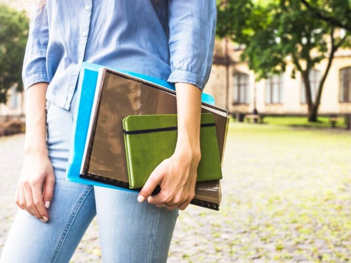 Nowe technologie w szkołach gminy Zarszyn: 114 laptopów i tabletów dla uczniów