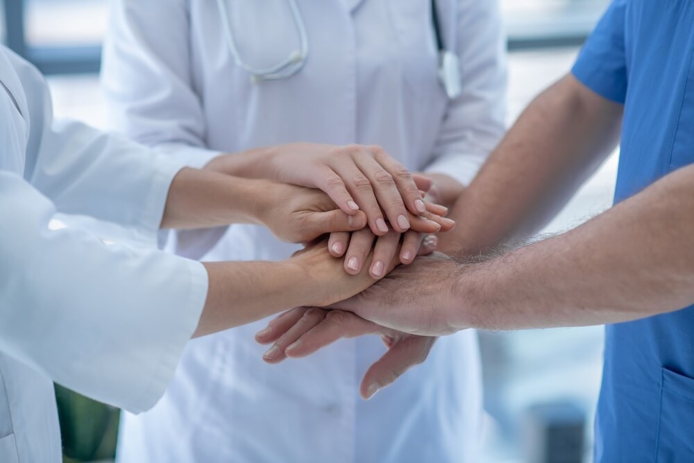 Młodzież w Bukowsku uczy się ratować życie: szkolenie z pierwszej pomocy