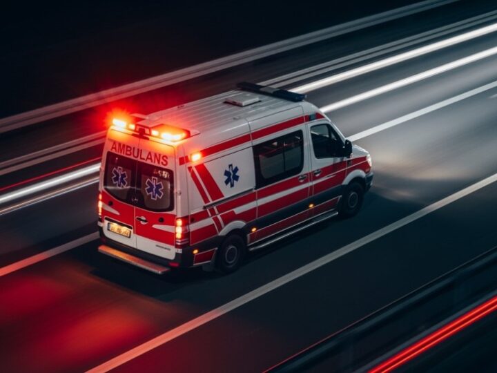 Bezpieczniej w Sanoku: Defibrylator AED w Komendzie Policji