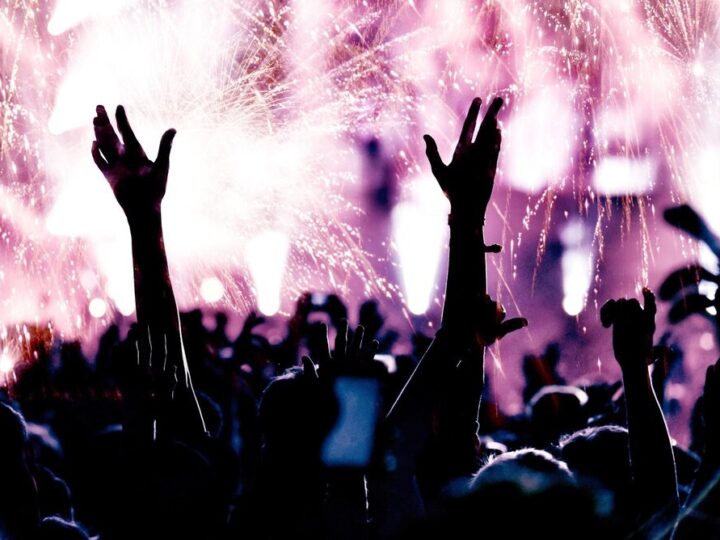 Świąteczna magia w Sanoku: Tańce i śpiewy na Jarmarku Bożonarodzeniowym