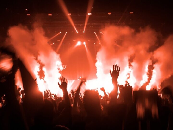 Zimowe kolędowanie z zespołem Cassiopeia – emocje i muzyka w jednym!