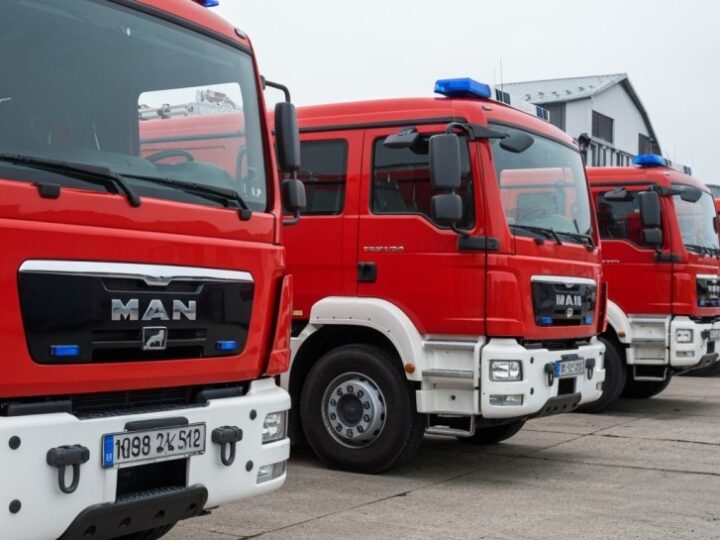 Strażacy z Olchowców rozdają kalendarze na 2026 rok!