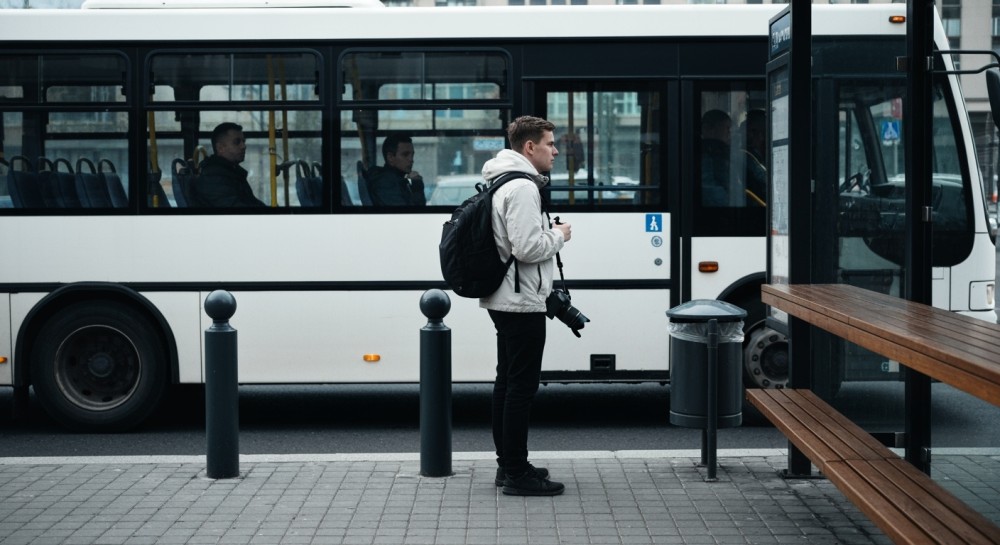 Wieczorne kursy autobusowe: Nowa era komunikacji od stycznia 2026!