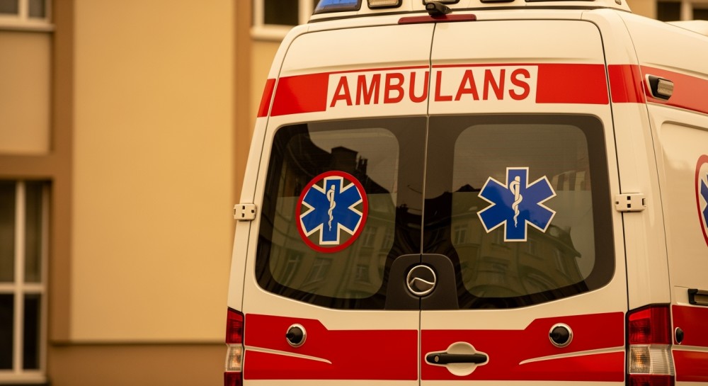 Zimowy ratunek: Mężczyzna uratowany przed wychłodzeniem