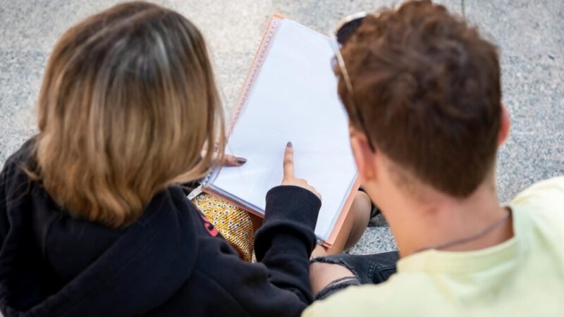 Poezja i Pasja: Konkurs Recytatorski dla Młodzieży w Sanoku