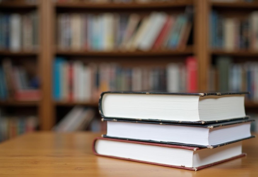 Święto Książek: Odkryj Magię Bibliotek w Maju!