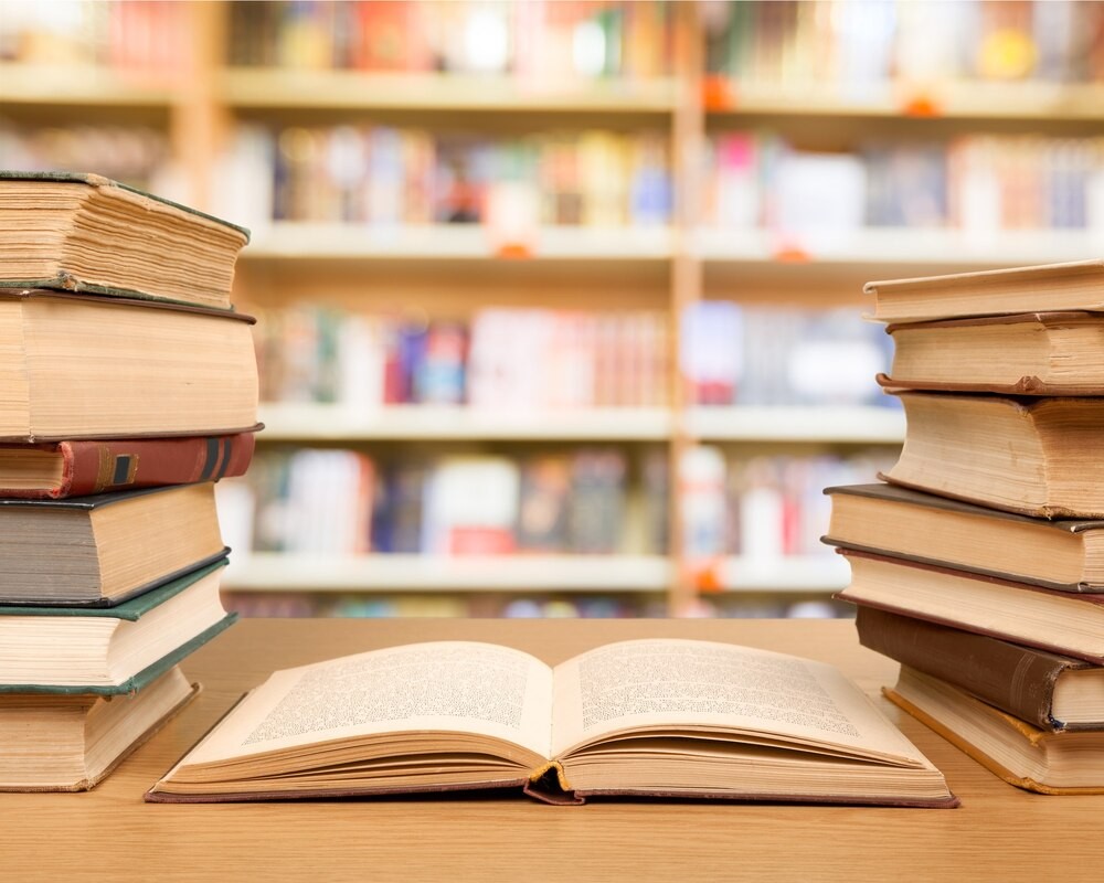 Literackie wydarzenia w Sanoku: Spotkania, warsztaty i autografy w Bibliotece