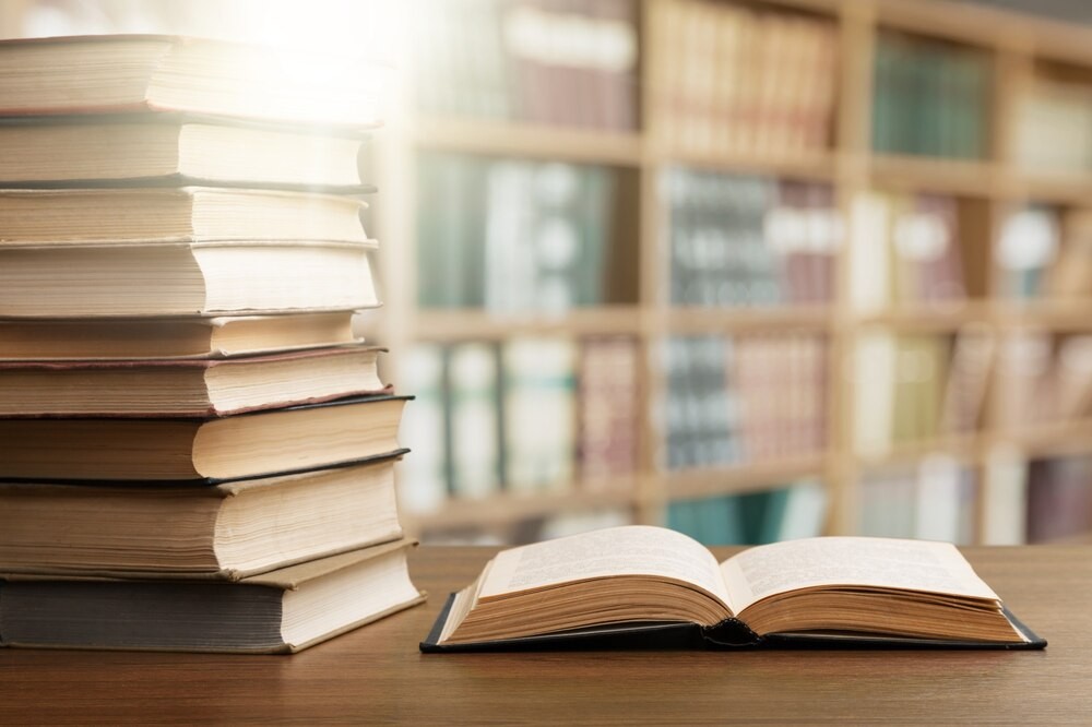Dzieci w bibliotece: Jak szczeniak uczy odpowiedzialności za pupila