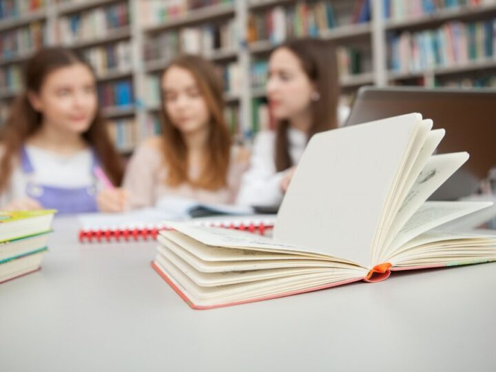 Maturzyści z Sanoka triumfują! Gratulacje dla lokalnej społeczności edukacyjnej!